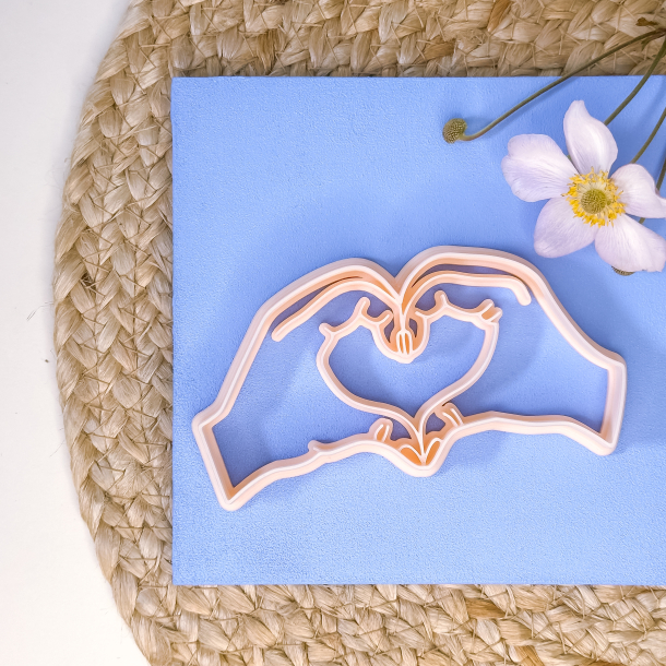 Hndtegn hjerte udstikker med prgning - Nr. 6