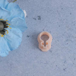 Kvindetegn udstikker