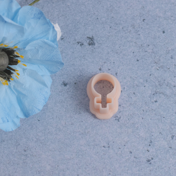 Kvindetegn udstikker